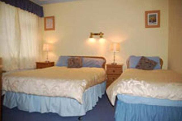 Seashore Lodge Guesthouse กัลเวย์ ภายนอก รูปภาพ