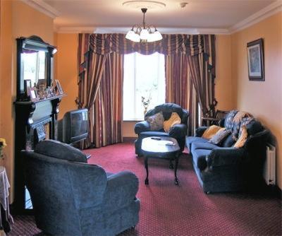 Seashore Lodge Guesthouse กัลเวย์ ภายนอก รูปภาพ