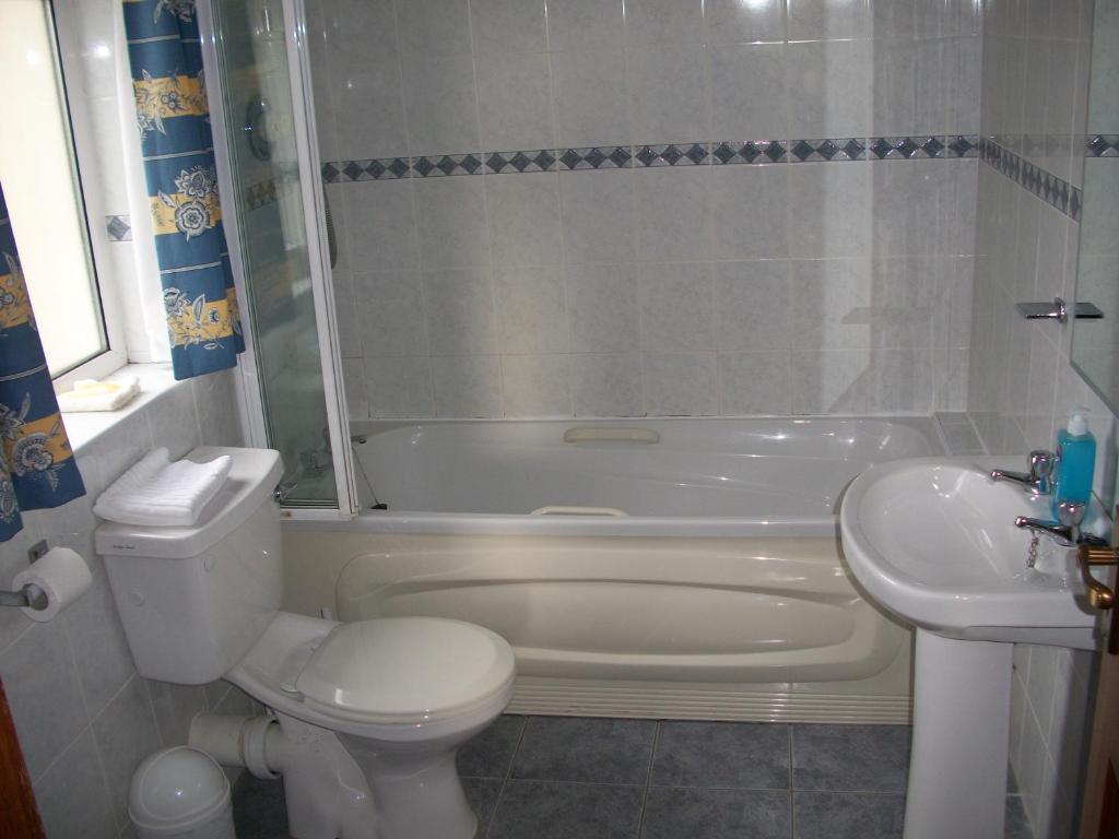 Seashore Lodge Guesthouse กัลเวย์ ห้อง รูปภาพ